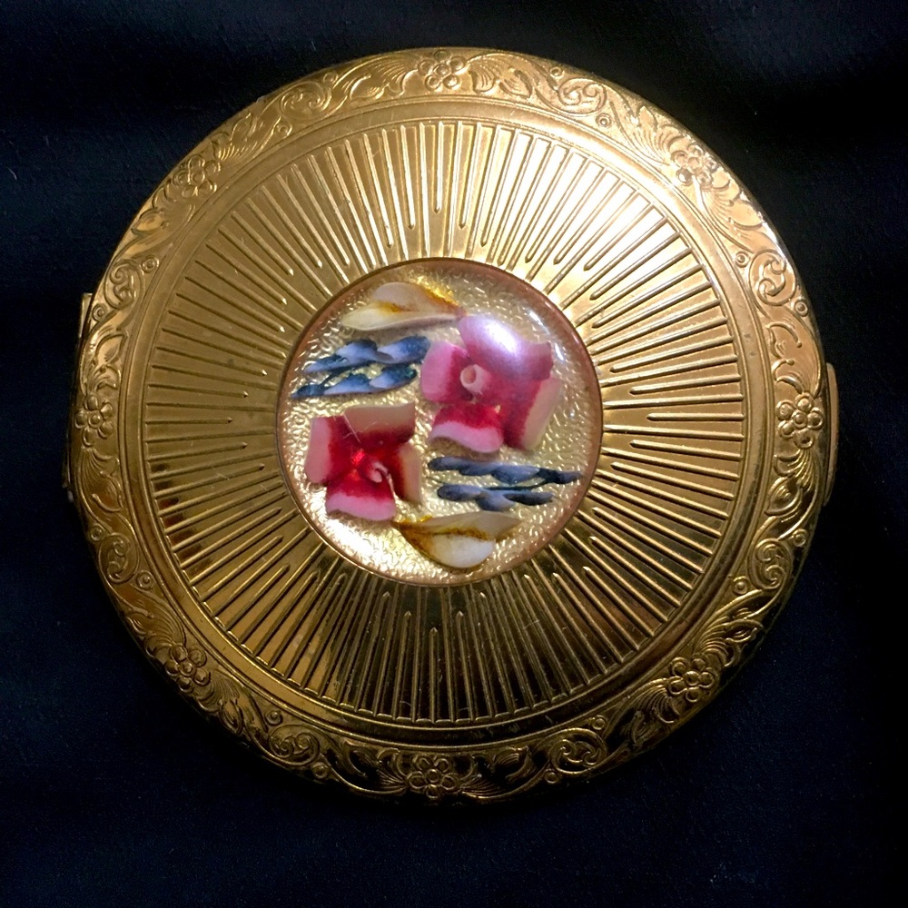 Melissa vintage compact